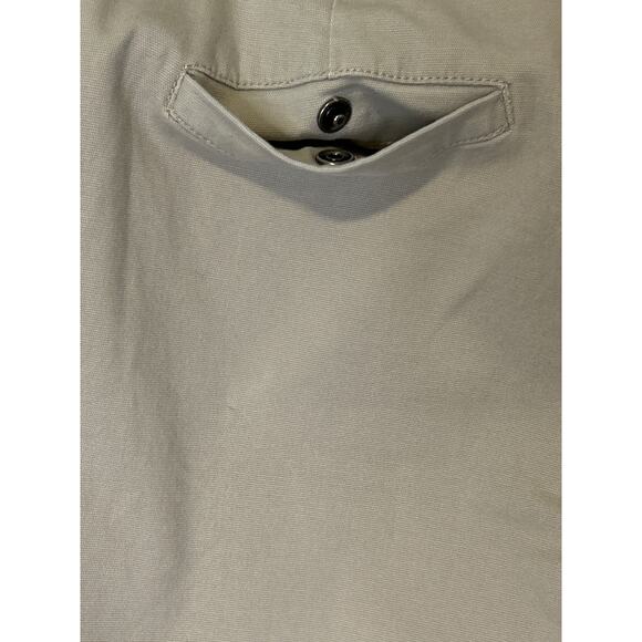 Chico’s  Khaki Shorts Tan Women’s  Size 1.5 or Medium Snap Pockets Longer Inseam - Picture 4 of 7